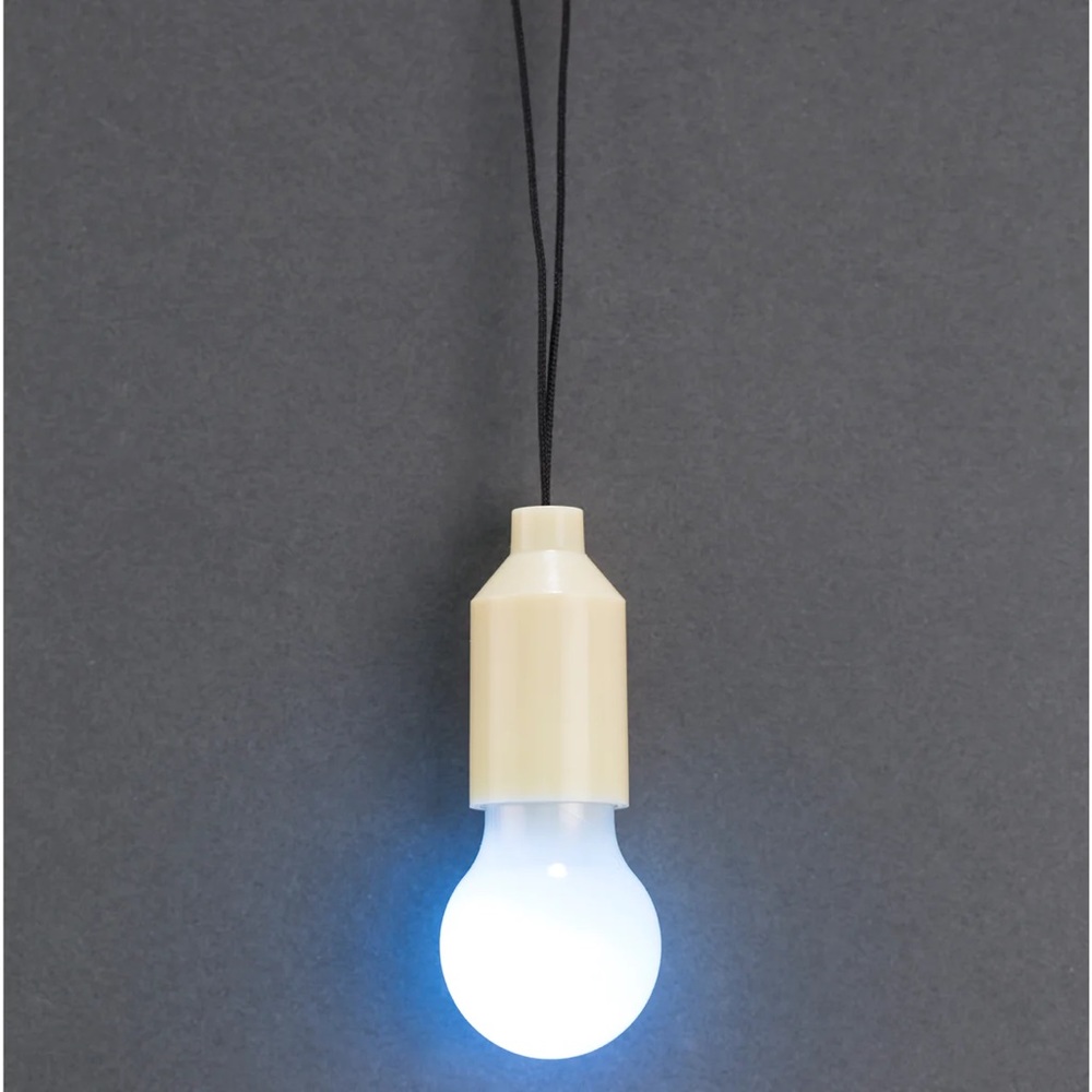 Pull Light Keychain - Picture 2 of 4